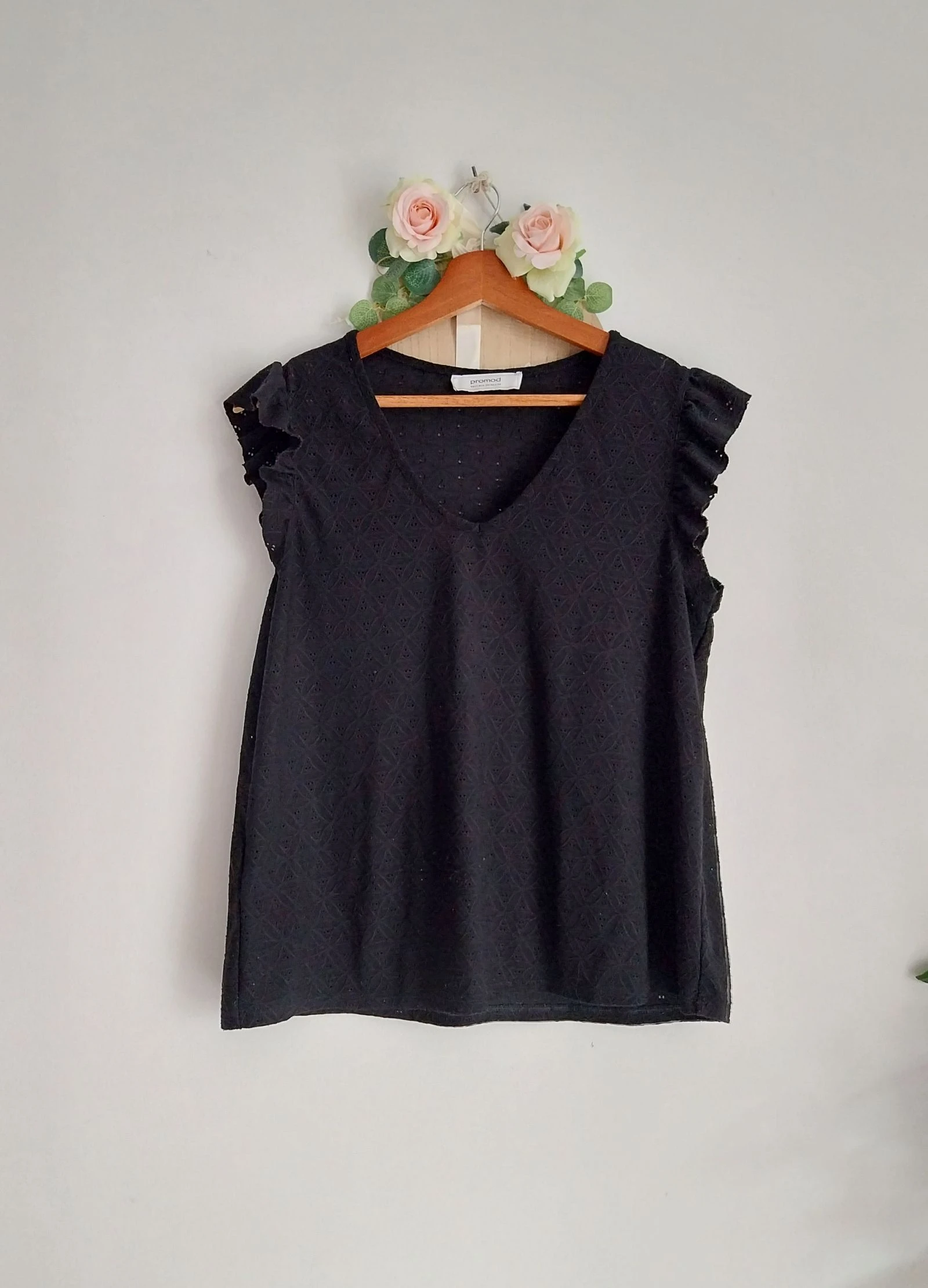 Top noir texturé ajouré fleur Promod Taille 38
